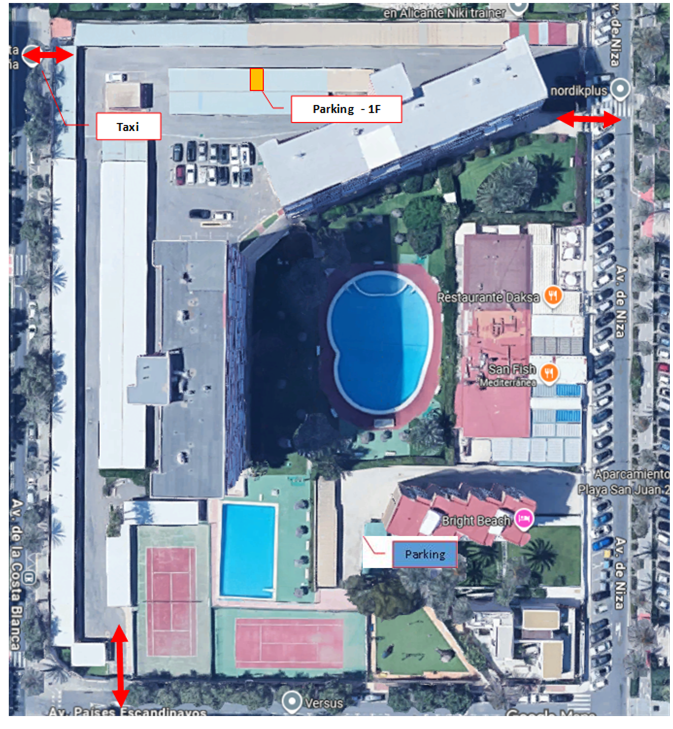 Zona de parking de la urbanización Niza 22B